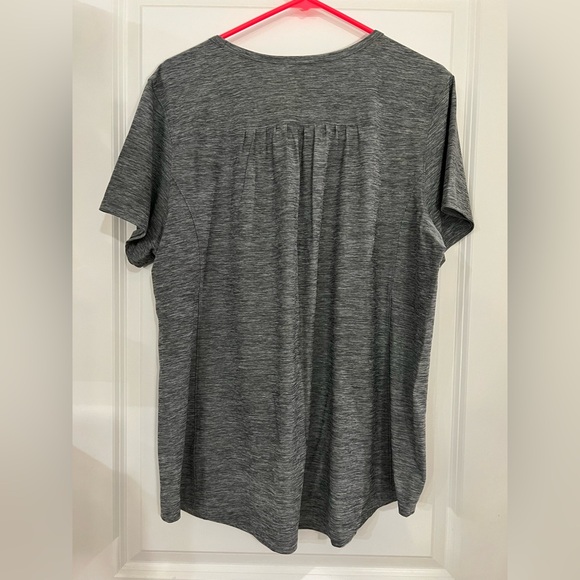 3 Duluth Trading Co Wicking Hiking Tops - 2 Tanks & 1 Short Sleeves - Picture 3 of 13